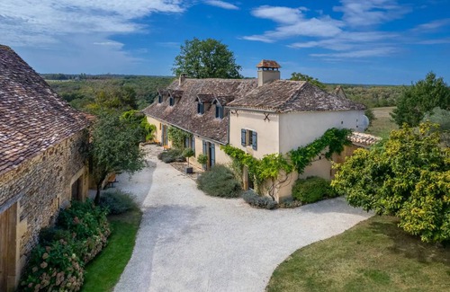Sainte Croix de Beaumont House | 200 m² House ∙ 5 bedrooms ∙ 10 guests
