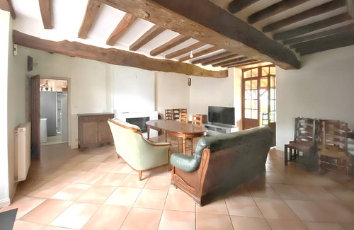 Mouterre-Silly House | 200 m² House ∙ 5 bedrooms ∙ 16 guests