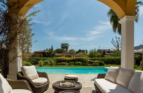 Les Restanques Villa | 200 m² Villa ∙ 4 bedrooms ∙ 8 guests