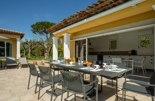 Les Restanques Villa | 200 m² Villa ∙ 4 bedrooms ∙ 8 guests