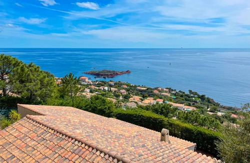Antheor Villa | 200 m² Villa ∙ 5 bedrooms ∙ 11 guests