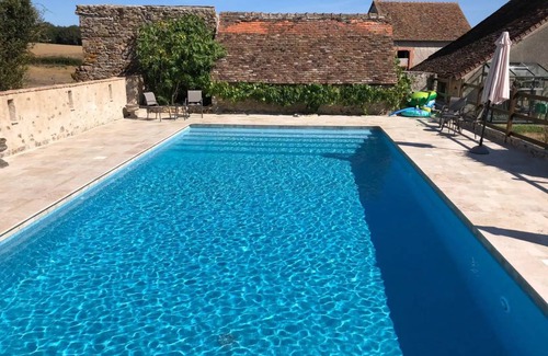 Brigueil-le-Chantre House | 203 m² House ∙ 3 bedrooms ∙ 13 guests