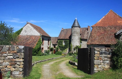 Brigueil-le-Chantre House | 203 m² House ∙ 3 bedrooms ∙ 13 guests