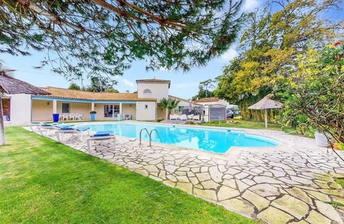Meschers-sur-Gironde Villa | 210 m² Villa ∙ 4 bedrooms ∙ 8 guests
