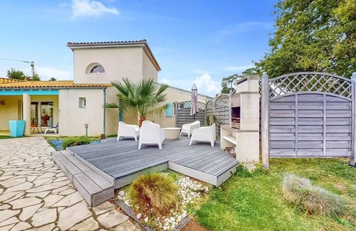 Meschers-sur-Gironde Villa | 210 m² Villa ∙ 4 bedrooms ∙ 8 guests