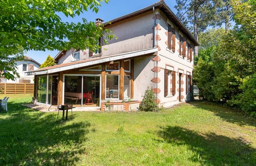 Parentis-en-Born House | 211 m² House ∙ 6 bedrooms ∙ 15 guests