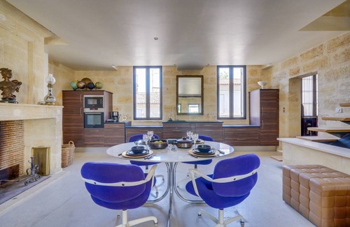 Castillon-la-Bataille House | 220 m² House ∙ 2 bedrooms ∙ 4 guests