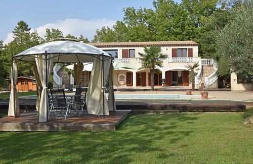 Saint-Paul-en-Foret Villa | 220 m² Villa ∙ 4 bedrooms ∙ 12 guests