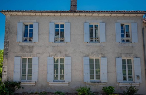 Bonnes House | 220 m² House ∙ 5 bedrooms ∙ 10 guests