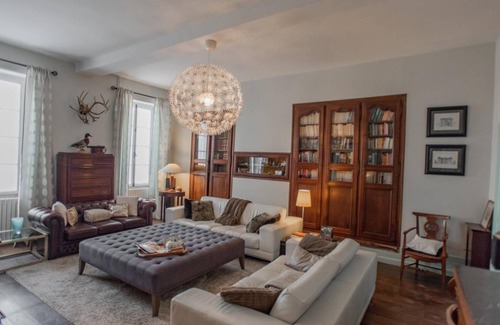 Bonnes House | 220 m² House ∙ 5 bedrooms ∙ 10 guests