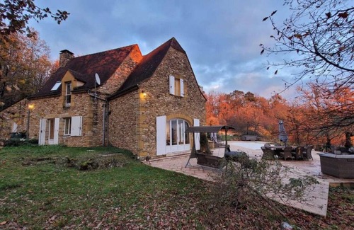 Beynac-et-Cazenac House | 223 m² House ∙ 5 bedrooms ∙ 13 guests