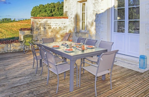 Champmillon House | 230 m² House ∙ 4 bedrooms ∙ 8 guests