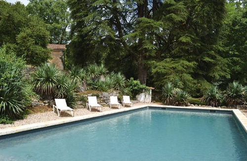 Saint-Martin-des-Combes House | 235 m² House ∙ 5 bedrooms ∙ 11 guests