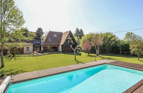Varetz House | 240 m² Gîte ∙ 5 bedrooms ∙ 10 guests