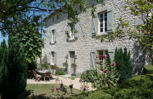 Alloinay House | 240 m² House ∙ 4 bedrooms ∙ 8 guests