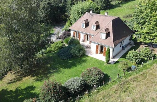 Voutezac Villa | 240 m² Villa ∙ 4 bedrooms ∙ 10 guests