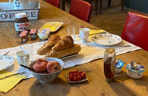 Verteuil-sur-Charente Bed & Breakfast | 25 m² Bed and breakfast ∙ 2 guests