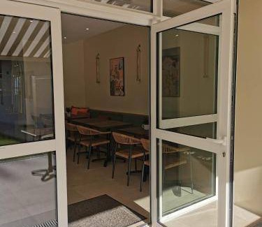 Nansouty-Saint-Genes Hostel | 25 m² Hostel ∙ 8 guests