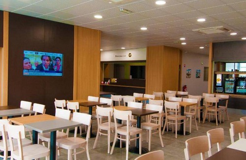 Puilboreau Hotel | 25 m² Hotel ∙ 8 guests