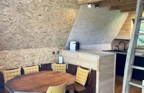 Malleret-Boussac House | 25 m² House ∙ 2 bedrooms ∙ 5 guests