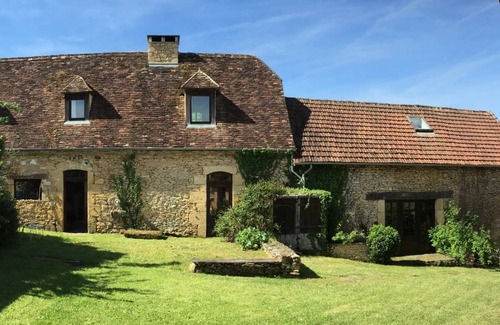Saint-Amand-de-Coly House | 250 m² House ∙ 5 bedrooms ∙ 12 guests