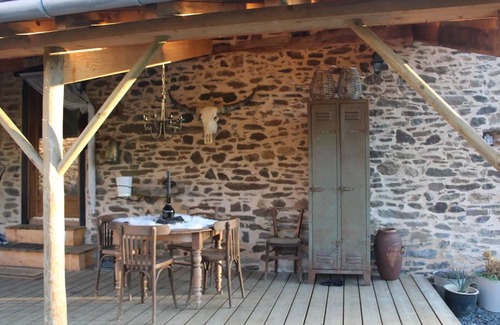 Troche House | 250 m² House ∙ 2 bedrooms ∙ 6 guests