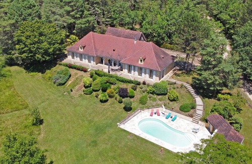 Saint-Chamassy House | 250 m² House ∙ 4 bedrooms ∙ 8 guests