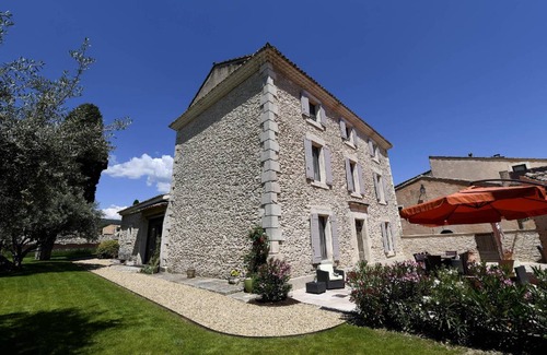 Roussillon Bed & Breakfast | 27 m² Bed and breakfast ∙ 3 guests