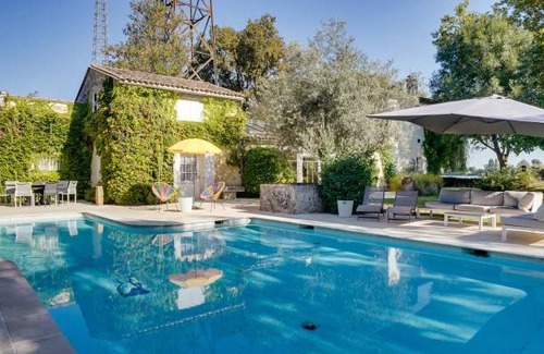 Saint-Loubes House | 280 m² House ∙ 4 bedrooms ∙ 9 guests