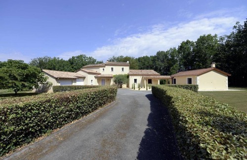 Beaumont-du-Perigord House | 290 m² House ∙ 4 bedrooms ∙ 7 guests
