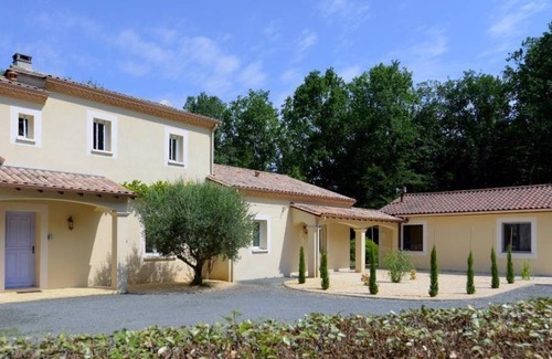 Beaumont-du-Perigord House | 290 m² House ∙ 4 bedrooms ∙ 7 guests