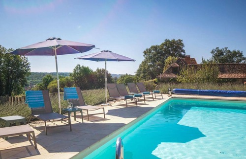 Issac House | 295 m² House ∙ 9 bedrooms ∙ 18 guests