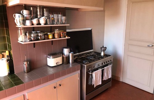 1st Arrondissement Apartment | 3 Bedroom Apartment in Marseille