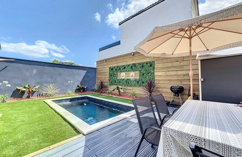 Begles House | 3-BEDROOM HOUSE WITH POOL