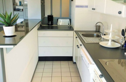 Arcachon Apartment | 3 rooms comfort with private parking center