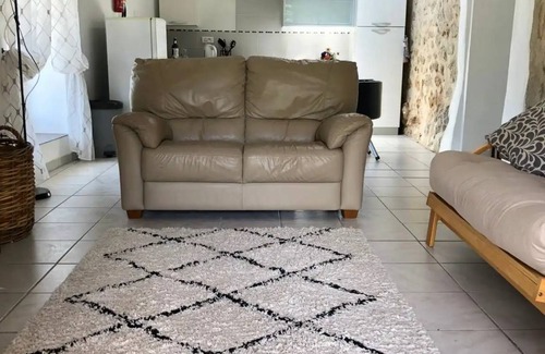 Montmoreau-Saint-Cybard House | 30 m² House ∙ 1 bedroom ∙ 2 guests