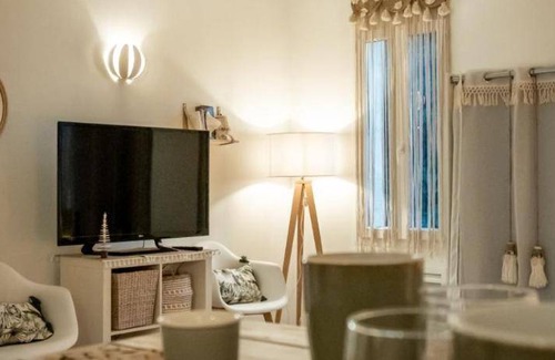 Fronsac House | 30 m² House ∙ 1 bedroom ∙ 2 guests