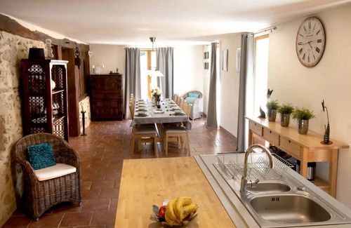 Saint-Martin-de-Gurson House | 300 m² House ∙ 6 bedrooms ∙ 10 guests