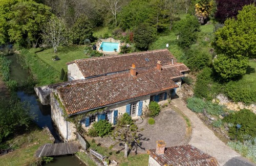 Payroux Other | 300 m² Accommodation ∙ 4 bedrooms ∙ 10 guests