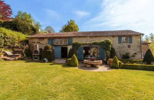 Payroux Other | 300 m² Accommodation ∙ 4 bedrooms ∙ 10 guests
