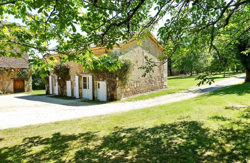 Lamonzie-Montastruc House | 300 m² Farmhouse ∙ 8 bedrooms ∙ 16 guests