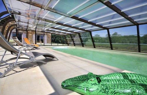 Uzerche House | 300 m² Gîte ∙ 9 bedrooms ∙ 18 guests