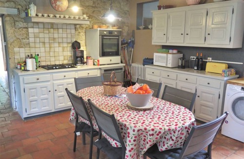 Bonneville-et-St-Avit-de-Fumadieres House | 300 m² House ∙ 1 bedroom ∙ 12 guests