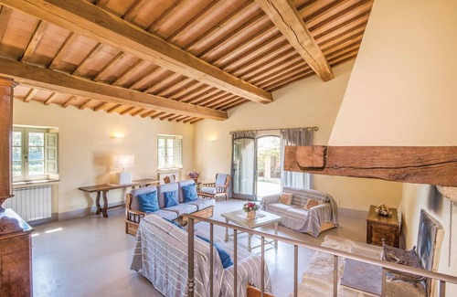 Sarteano House | 300 m² House ∙ 6 bedrooms ∙ 12 guests