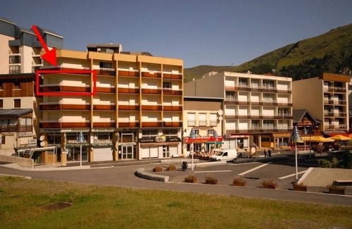 Eaux-Bonnes Apartment | 30m from ski slopes, 1st floor, view ski slopes, balcony, tv, 26m², Gourette
