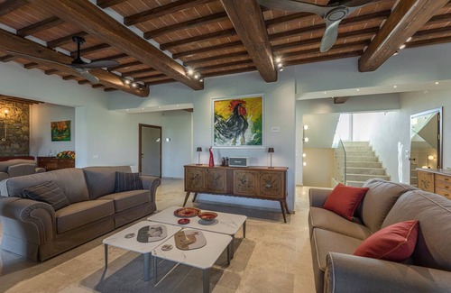 Badia a Ruoti Villa | 320 m² Villa ∙ 8 bedrooms ∙ 16 guests