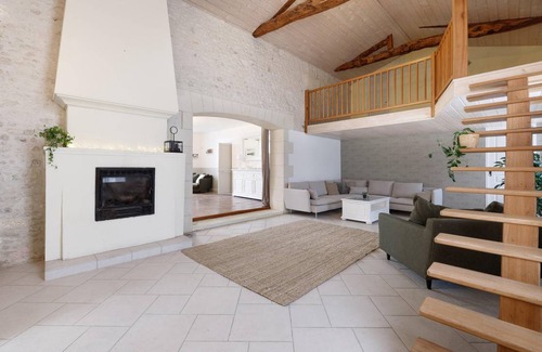 Arthenac House | 328 m² House ∙ 6 bedrooms ∙ 12 guests
