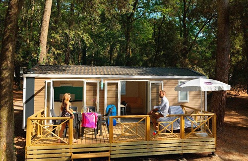 Saint-Palais-sur-Mer RV Rental | 33 m² Recreational vehicle (RV) ∙ 2 bedrooms ∙ 4 guests