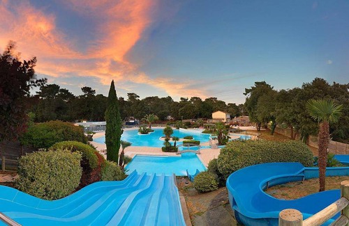 Saint-Palais-sur-Mer House | 34 m² Mobile home ∙ 3 bedrooms ∙ 6 guests