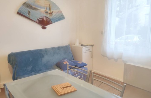 Jonzac Apartment | 35 m² Apartment ∙ 1 bedroom ∙ 2 guests